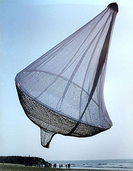 Janet Echelman “Wide Hips” 1997, 83" x 52" x 52", cast bronze, sewn otton net, hand-knotting. Photo courtesy Janet Echelman